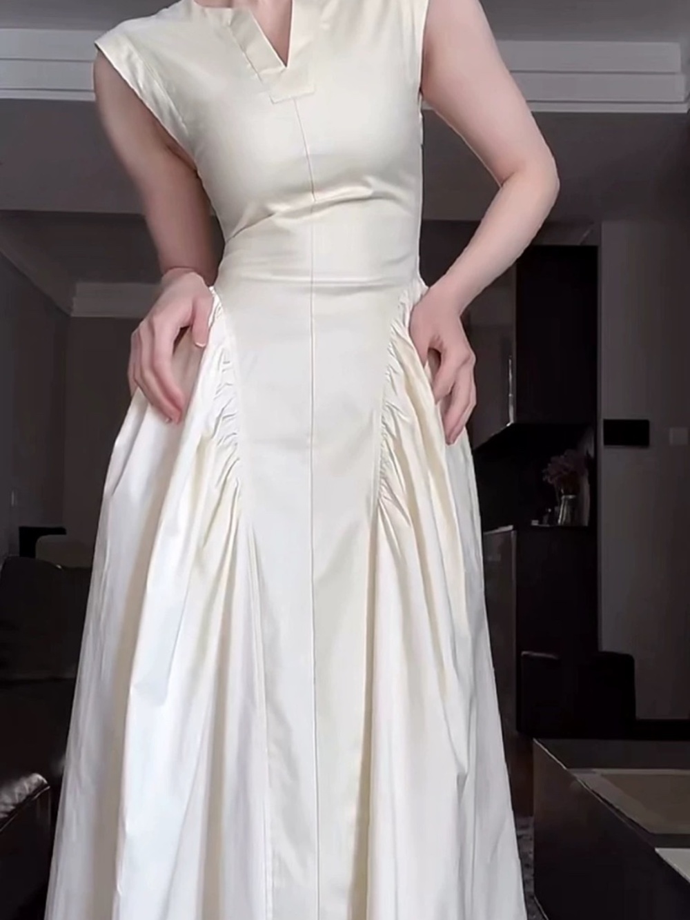 Ivory Cotton Maxi Dress Full Skirt Ruched Bodice - Picture 2 of 5